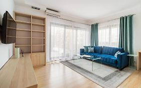 Bartycka Elegant Apartment